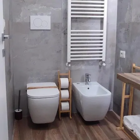 Silvany House 게스트하우스 3*